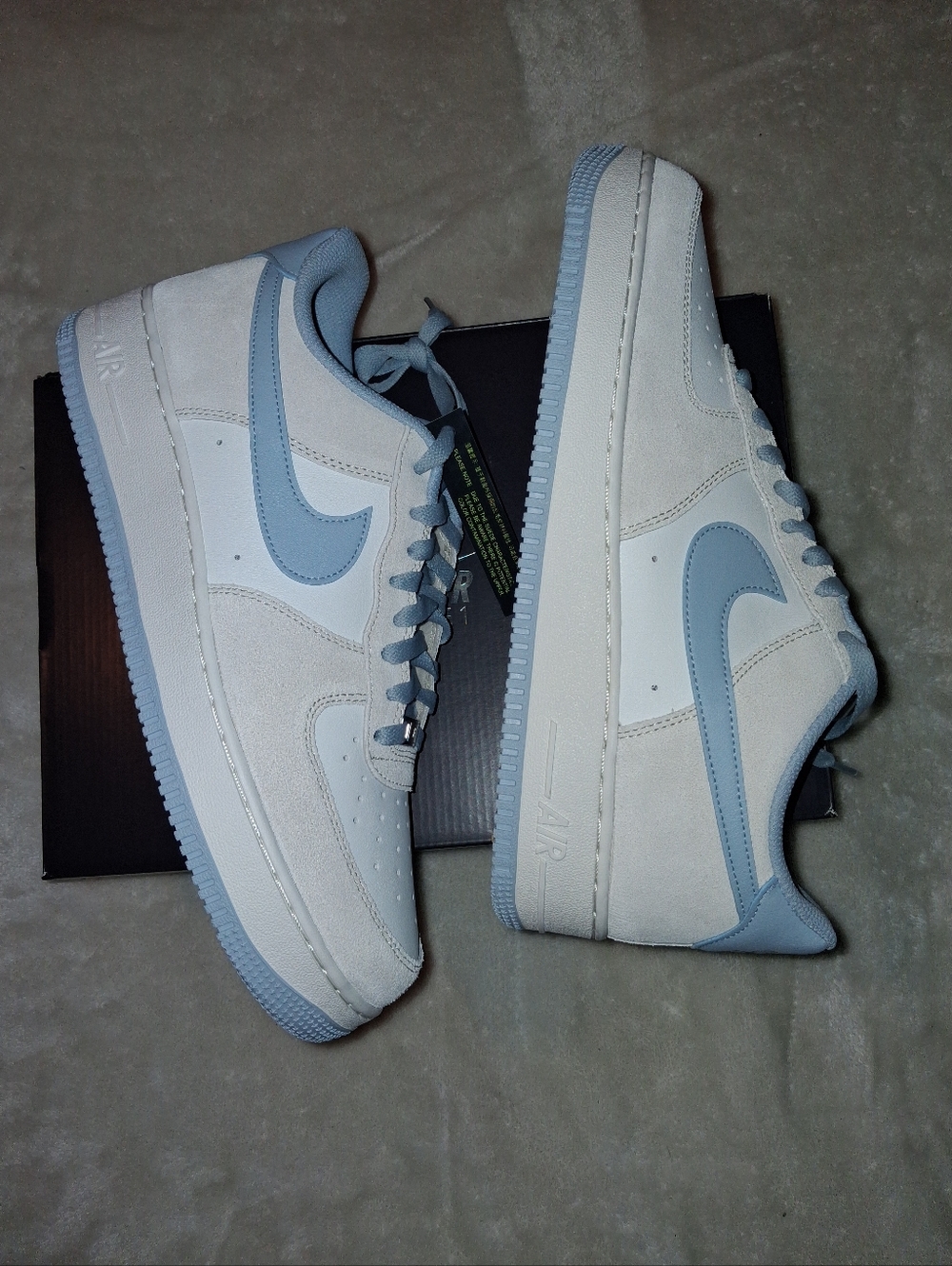 SIZE 11M - NIKE AIR FORCE 1 , LIGHT BONE/SUMMIT WHITE/LIGHT ARMORY BLUE. NEW.